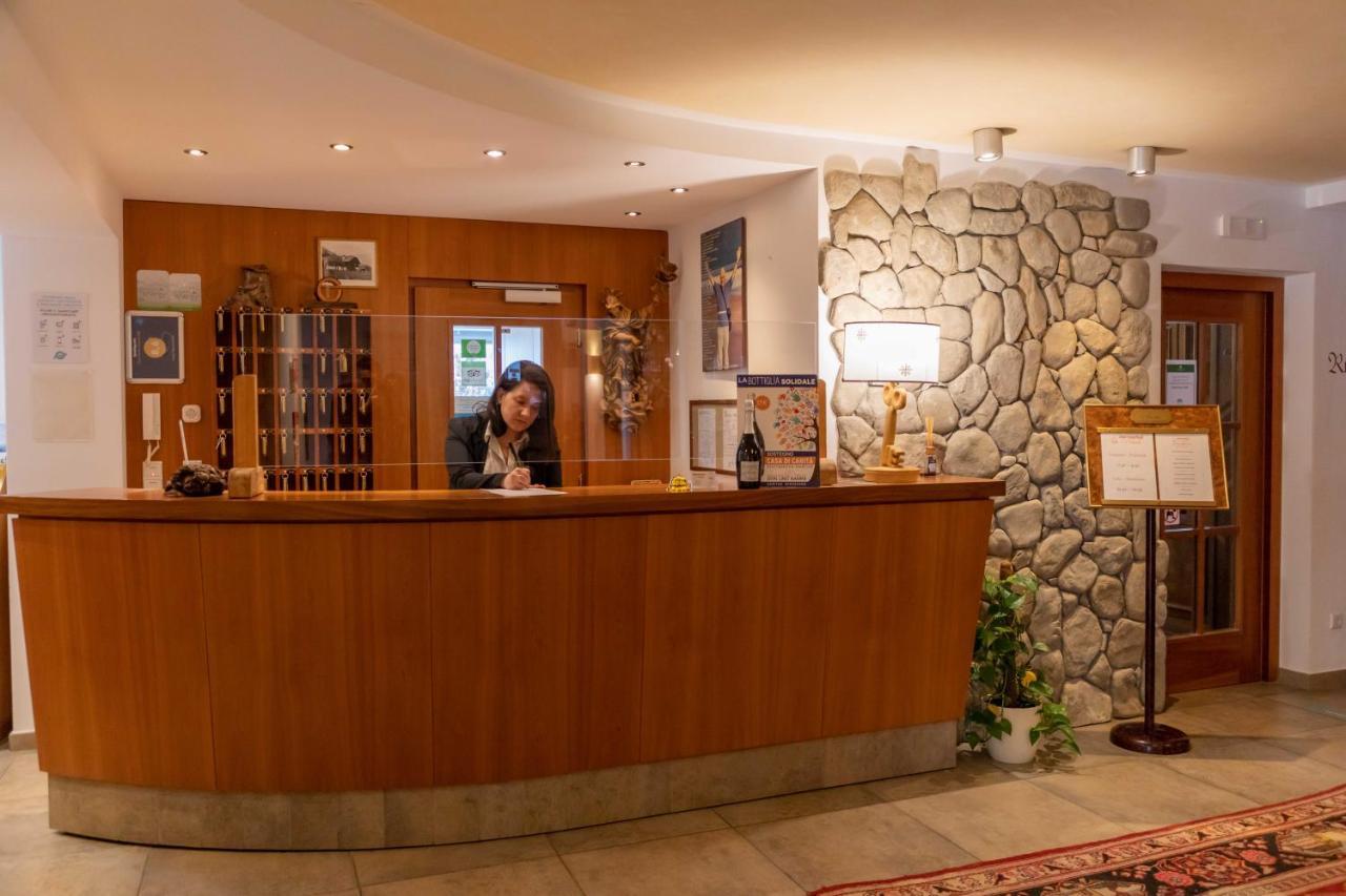 Hotel Martinerhof San Lorenzo di Sebato Ngoại thất bức ảnh